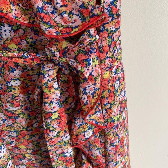 Floral Wrap-Around Dress - Picture 5 of 6